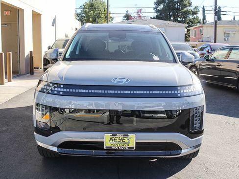 New 2026 Hyundai Ioniq 9 Calligraphy w/ Tow & Go Package AWD/4WD image 2