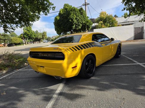 Used 2010 Dodge Challenger SRT8 w/ SRT Option Group II image 5