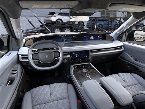 New 2026 Lincoln Navigator Black Label AWD/4WD image 9
