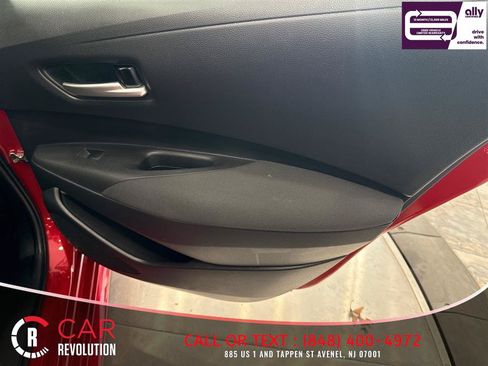 Used 2021 Toyota Corolla LE FWD image 43