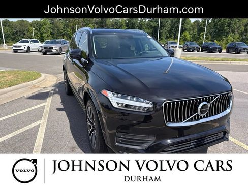 Used 2021 Volvo XC90 T5 Momentum w/ Protection Package Premier FWD image 4