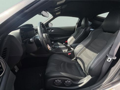 Used 2025 Nissan Z Performance w/ Floor Mat Package RWD image 13