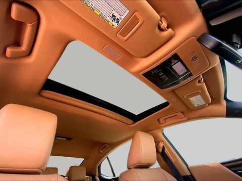 Used 2025 Lexus ES 350 w/ Premium Package FWD image 13