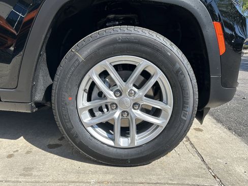 New 2026 Jeep Grand Cherokee Laredo X RWD image 9