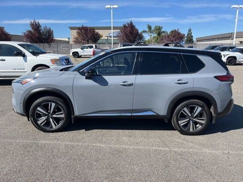 Used 2021 Nissan Rogue Platinum image 8