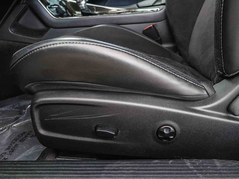 Used 2018 Dodge Challenger R/T Scat Pack w/ Leather Interior Group RWD image 24