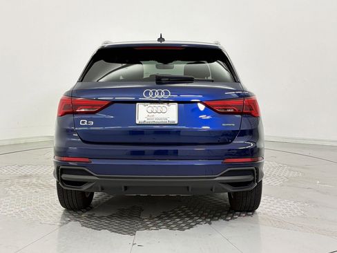 Certified 2025 Audi Q3 2.0T Premium w/ Convenience Package AWD/4WD image 10