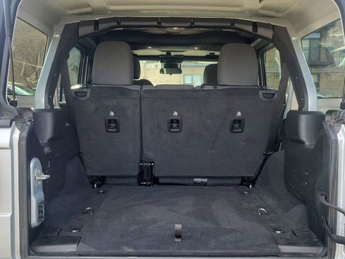 Certified 2024 Jeep Wrangler Unlimited Rubicon image 7