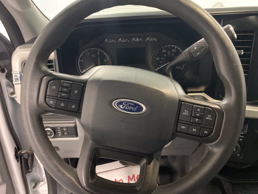 Used 2023 Ford F350 XL w/ FX4 Off-Road Package AWD/4WD image 16
