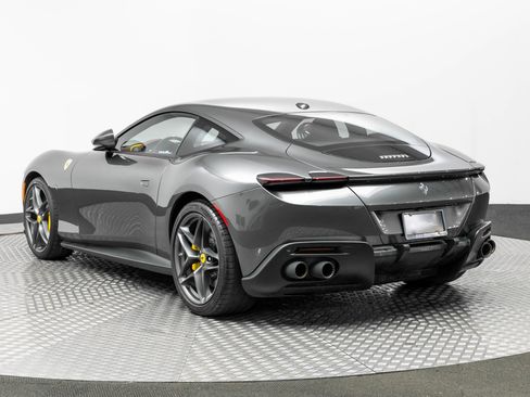 Certified 2022 Ferrari Roma image 3