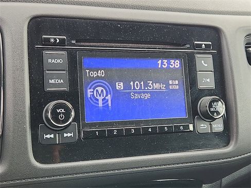 Used 2022 Honda HR-V LX image 16