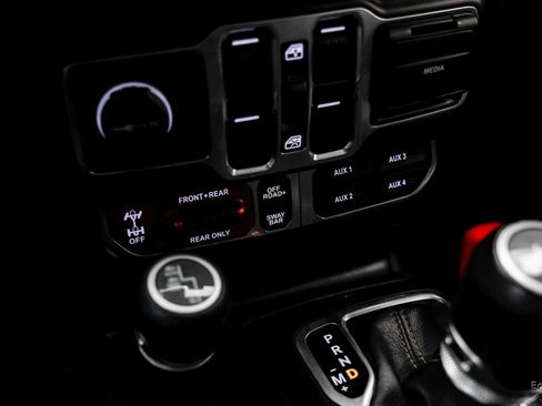 Used 2022 Jeep Wrangler Unlimited Rubicon w/ Xtreme Recon 35" Tire Package image 61