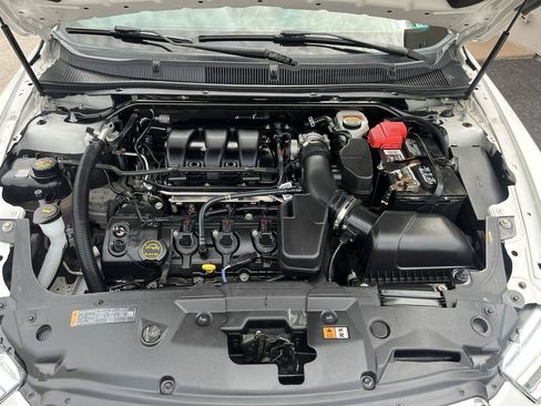 Used 2015 Ford Taurus SEL w/ Equipment Group 201A AWD/4WD image 10