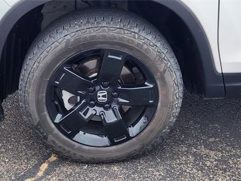 Used 2024 Honda Ridgeline Black Edition image 13