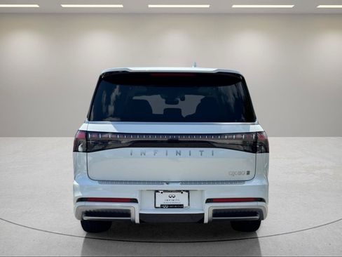 Used 2025 INFINITI QX80 Sensory w/ Exterior Package AWD/4WD image 4
