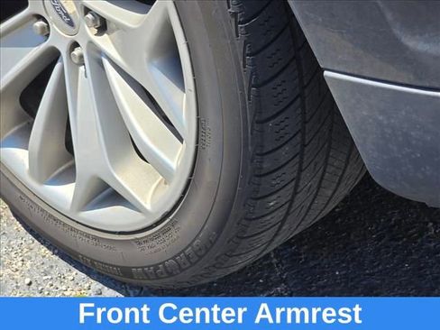 Used 2016 Ford Taurus Limited FWD image 28
