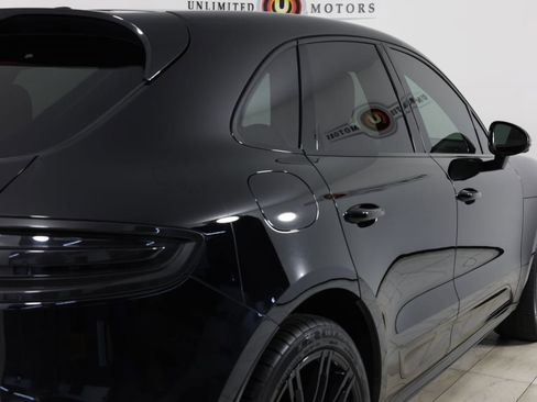 Used 2017 Porsche Macan GTS AWD/4WD image 45