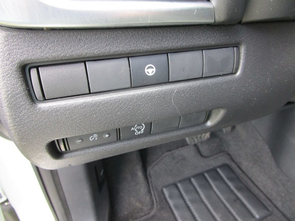 Used 2023 Nissan Rogue SV FWD image 28