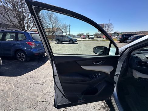 Used 2022 Subaru Ascent Premium w/ Convenience Package image 14