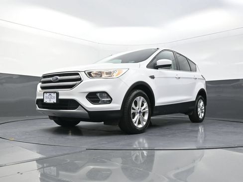 Used 2017 Ford Escape SE AWD/4WD image 23