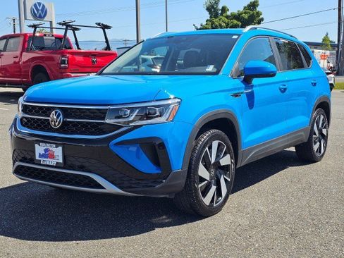 Certified 2024 Volkswagen Taos SEL AWD/4WD image 7