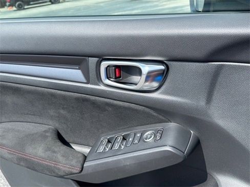 Used 2024 Honda Civic Type R image 15