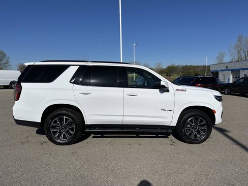 Used 2023 Chevrolet Tahoe Z71 w/ Luxury Package AWD/4WD image 9