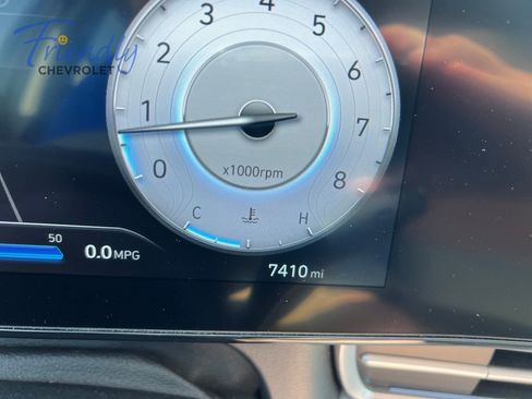 Used 2025 Hyundai Elantra Limited FWD image 18