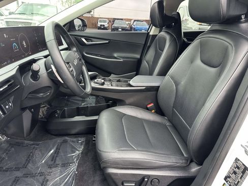 Used 2022 Kia EV6 Wind image 21