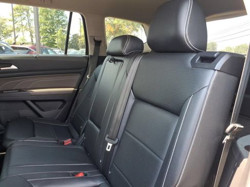 Used 2023 Volkswagen Atlas SE FWD image 11