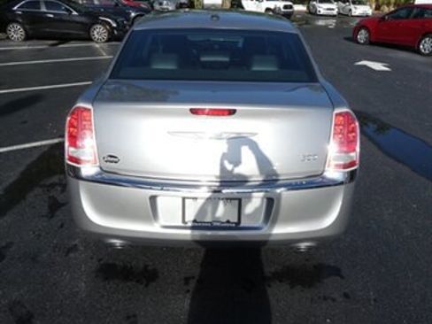 Used 2014 Chrysler 300 image 13