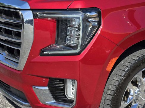 Used 2021 GMC Yukon SLT w/ Rear Media and Nav Package RWD image 9