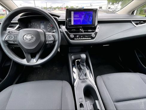 Used 2025 Toyota Corolla LE FWD image 14