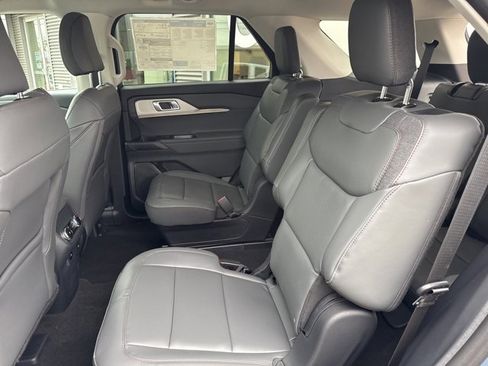 New 2025 Ford Explorer Active w/ Active Comfort Package image 36