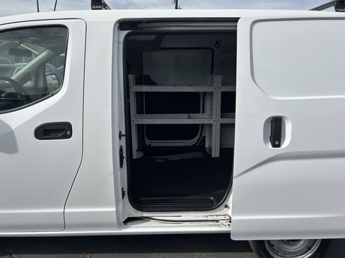Used 2021 Nissan NV200 S w/ Back Door Glass Package image 6