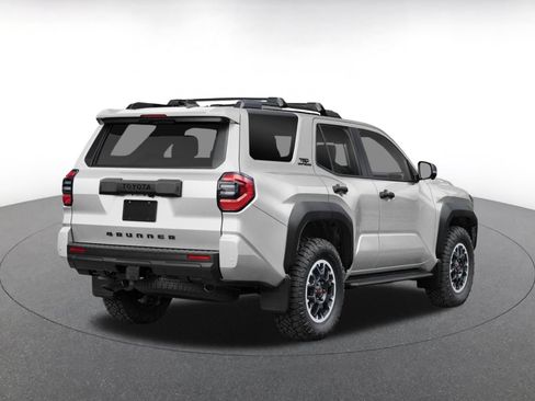 Used 2025 Toyota 4Runner TRD Off-Road AWD/4WD image 2