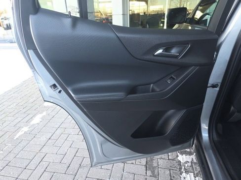 Used 2025 Chevrolet Equinox LT w/ Convenience Package II image 16