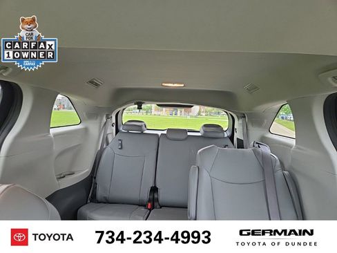 Used 2024 Toyota Sienna XLE w/ XLE Plus Package AWD/4WD image 14