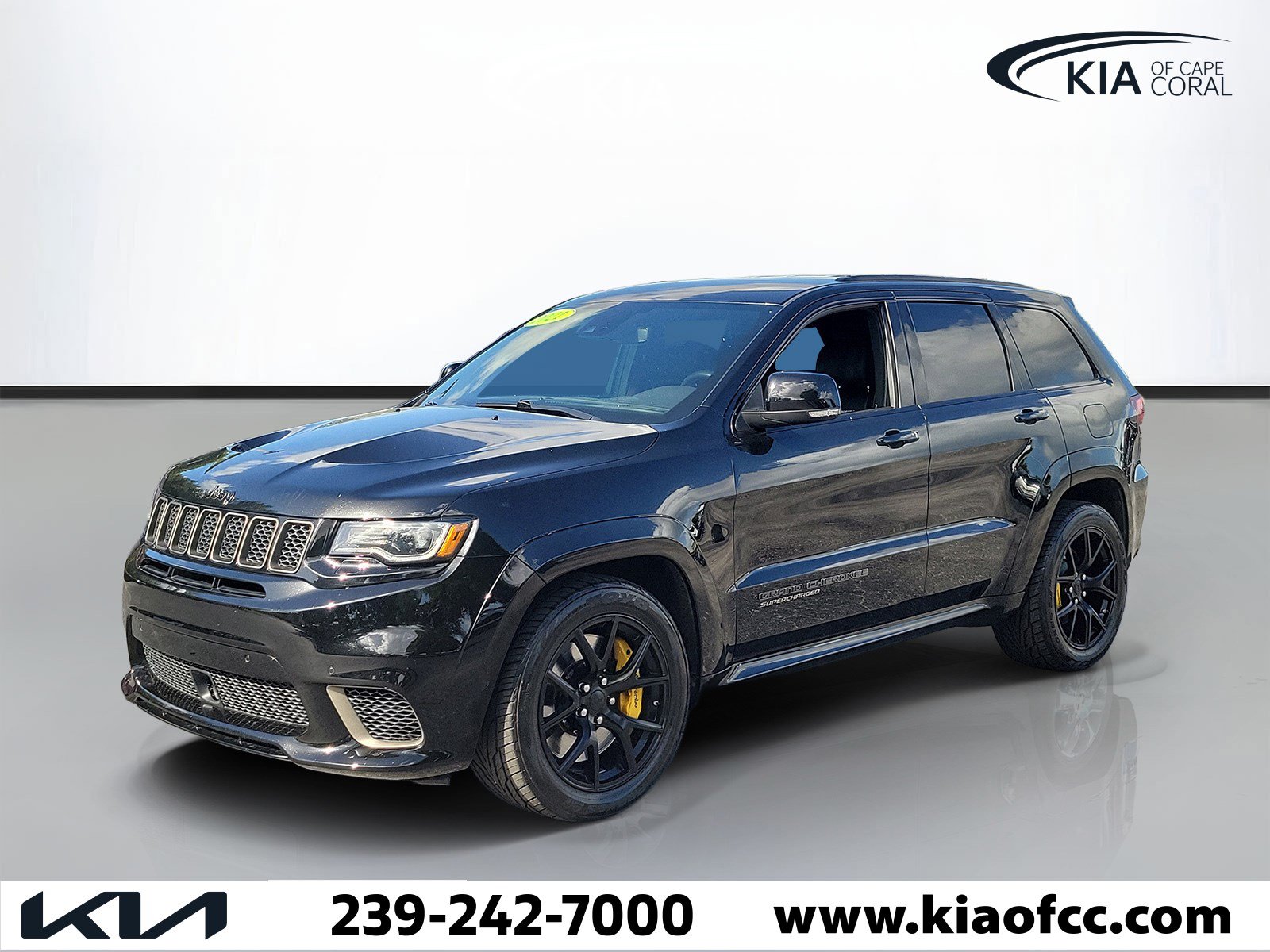 Used 2021 Jeep Grand Cherokee Trackhawk AWD/4WD image 3