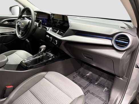 Certified 2024 Chevrolet Trax LT image 26