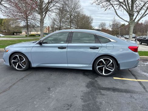 Used 2022 Honda Accord Sport image 2