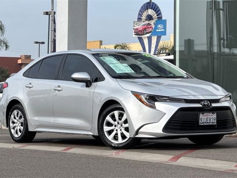Used 2023 Toyota Corolla LE image 2