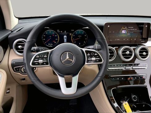Certified 2021 Mercedes-Benz GLC 300 image 6