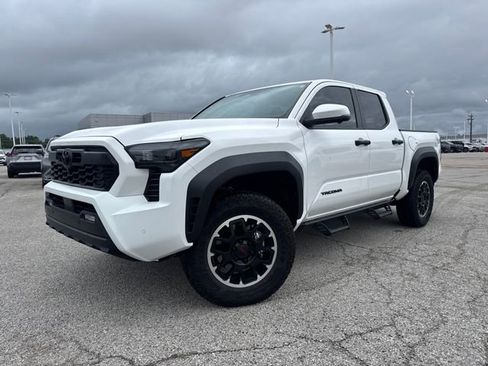 Used 2026 Toyota Tacoma TRD Off-Road w/ TRD Off Road Premium Package AWD/4WD image 1