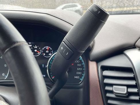 Used 2016 Chevrolet Suburban LTZ image 30