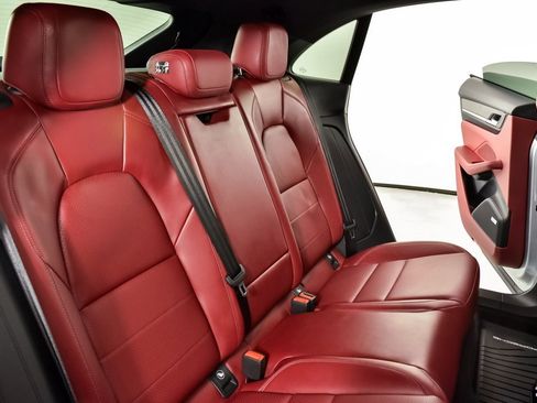 Certified 2025 Porsche Macan 4S Electric w/ Premium Package image 23