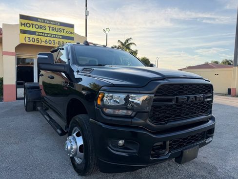 Used 2023 RAM 3500 Tradesman w/ Max Tow Package AWD/4WD image 7