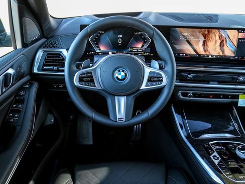 New 2026 BMW X5 xDrive50e w/ Executive Package AWD/4WD image 9