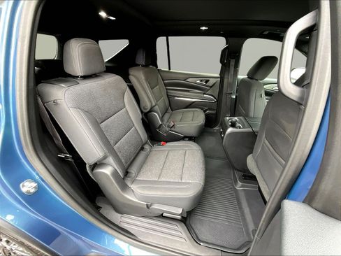 Used 2025 Chevrolet Traverse LT w/ Sun and Wheel Package AWD/4WD image 25
