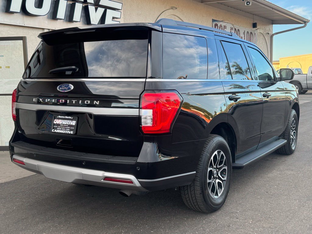 Used 2024 Ford Expedition XLT RWD image 4